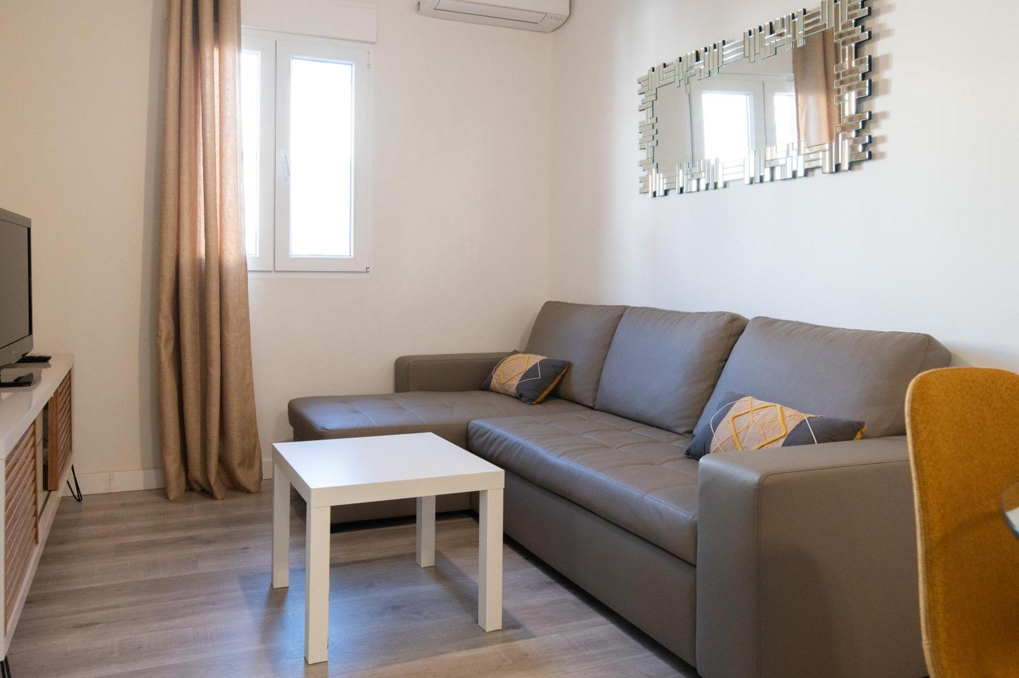 Apartamento Triana Habitame Inmobiliaria Seville Ngoại thất bức ảnh