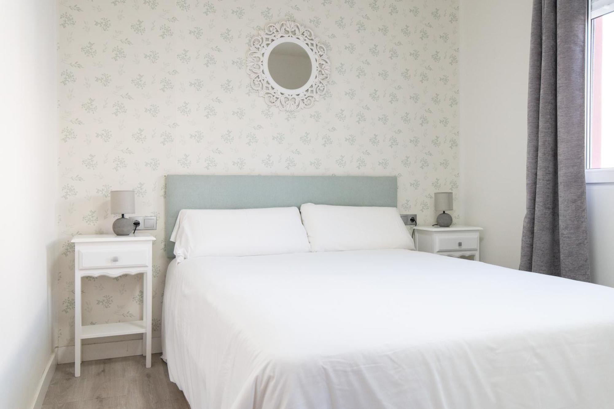 Apartamento Triana Habitame Inmobiliaria Seville Ngoại thất bức ảnh