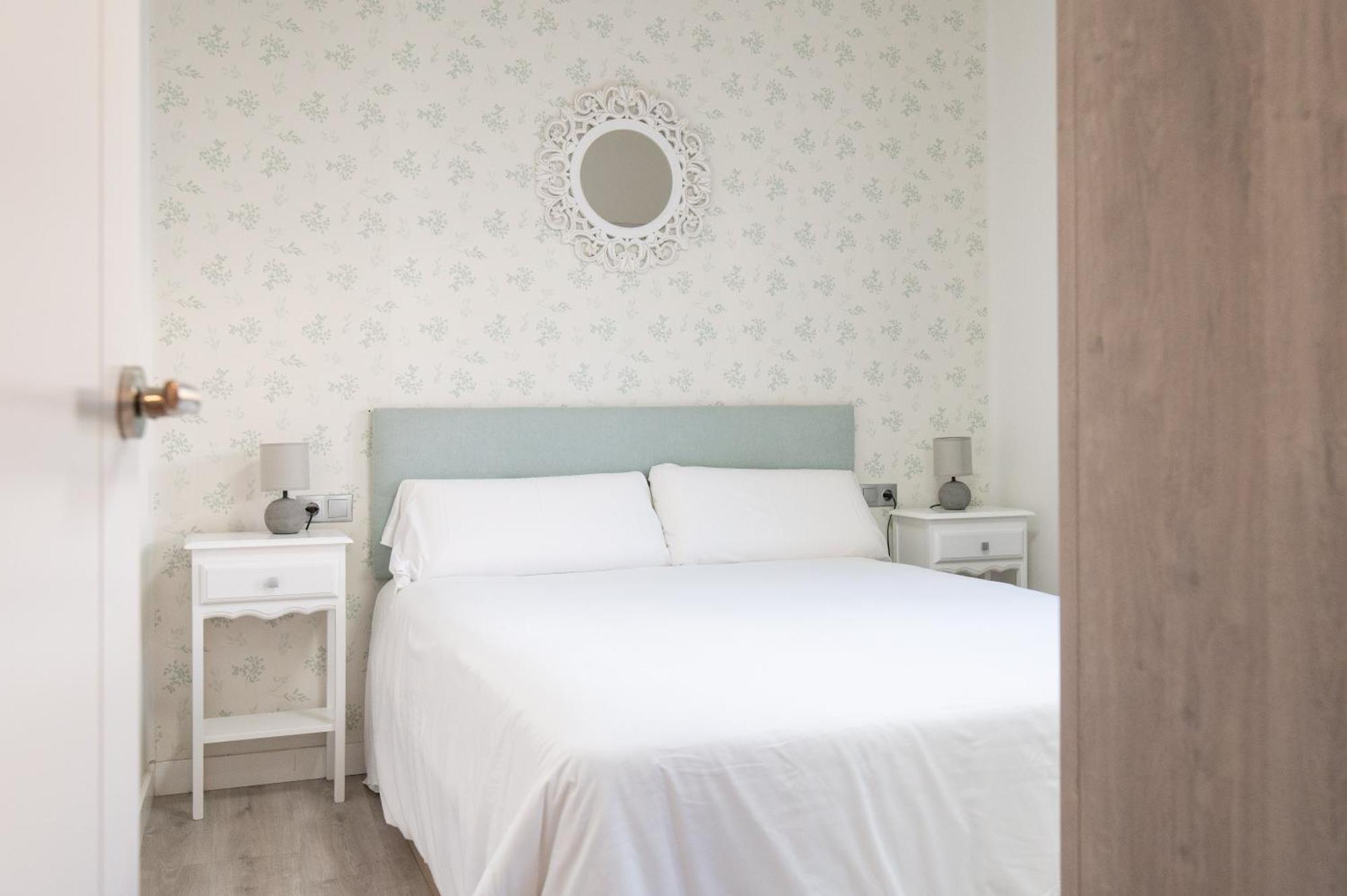 Apartamento Triana Habitame Inmobiliaria Seville Ngoại thất bức ảnh